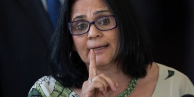 Governo quer canal para denunciar professor que atente "contra a moral"