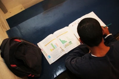 Estudantes dos anos iniciais terão aulas de inglês, tecnologia e projeto de convivência