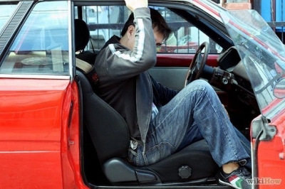 Não tome mais choque na porta ao descer do carro