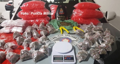 PM apreende 3 kg de maconha e porções de cocaína na zona sul
