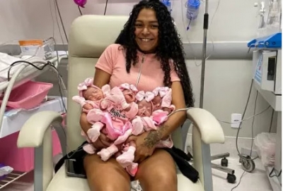 Jovem vira mãe de quadrigêmeas: 