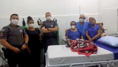Policiais militares salvam bebê de dois meses que estava engasgado