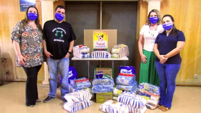 Direito da Unimar arrecada alimentos para o Projeto Amor de Criança  