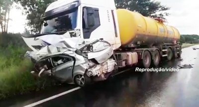 Enfermeira morre em grave acidente na região