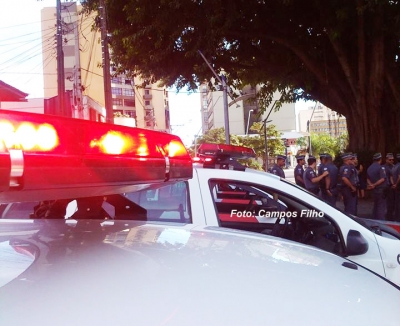 PMs fazem homenagem a colega morto. Acusado de crime também morre