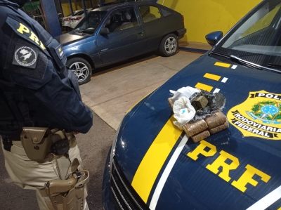 Casal com bebê de 10 meses é preso pela PRF com drogas