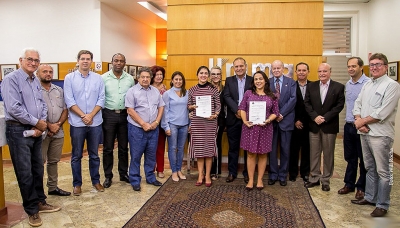 Emoção marca comunicação oficial dos títulos  às irmãs Márcia e Fernanda Mesquita Serva