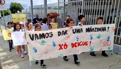 Estudantes de Marília fazem passeada para alertar sobre os perigos da dengue