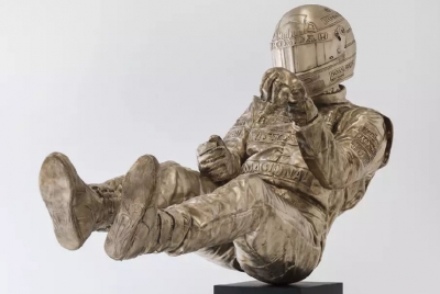 McLaren inaugura escultura de bronze em homenagem a Senna