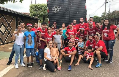 Natal: ação entre amigos entrega brinquedos em bairros da zona norte