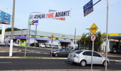 Avenida Tiradentes: Emdurb conclui mudança na preferência de rotatória