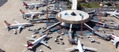  Governo arrecada R$ 3,72 bilhões com leilão de aeroportos