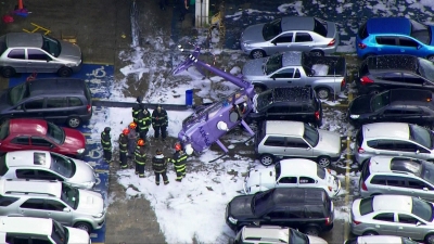 Helicóptero cai em estacionamento de emissora de TV