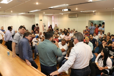 Projeto da Prefeitura beneficia motoristas autônomos e é debatido na Câmara