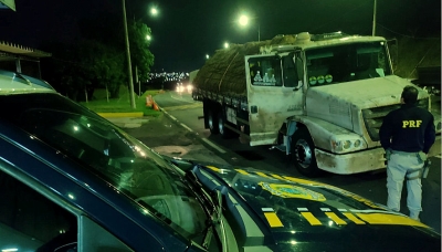 Mais um caminhoneiro é flagrado pela PRF em Marília acusado de dirigir usando 