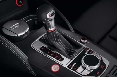 Motorista com carro automático pode ganhar CNH específica