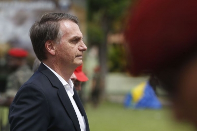 Bolsonaro descarta Revalida para médicos formados no Brasil e critica exame da OAB