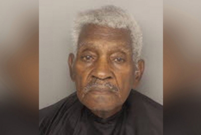 Idoso de 86 anos assalta banco, mas acaba preso por fugir de carro bem devagar