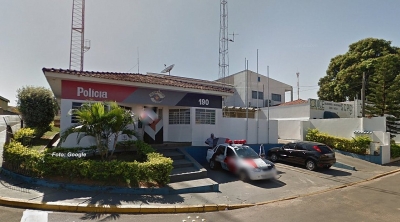 Rapaz é preso acusado de tentar agredir a própria irmã com faca, em Pompeia