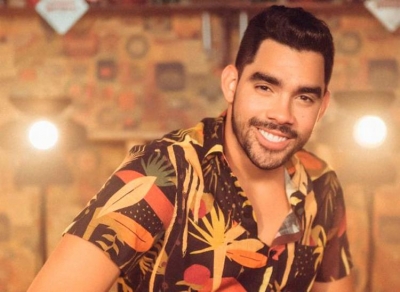 Avião com o cantor Gabriel Diniz cai em Sergipe. Bombeiros falam em 3 vítimas