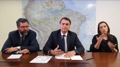 Jantar de R$ 290 mil fez Bolsonaro demitir presidente da Embratur