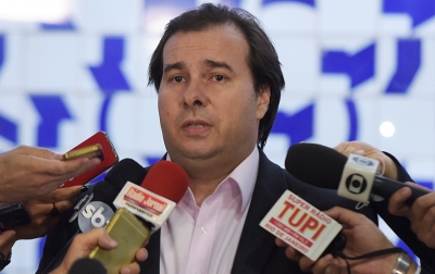 Maia admite adiar votação da reforma da Previdência