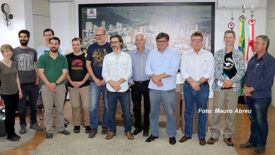 Marília se consolida no circuito mundial de Paleontologia e recebe equipe multinacional