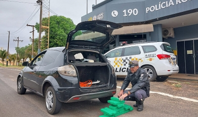 Dupla é presa por tráfico de drogas na SP-294