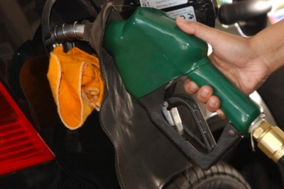 Mais etanol na gasolina preocupa motoristas