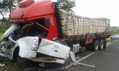 Rapaz de 25 anos morre em grave acidente na região. VAN capota na SP-294