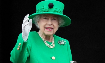 Rainha Elizabeth está sob supervisão médica e parentes são reunidos