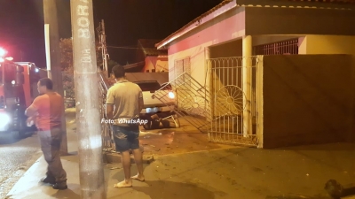 Transtornado, homem destrói a própria empresa e invade casa na zona norte