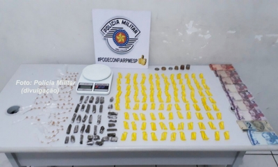 PM "fecha" favela e prende procurado com drogas