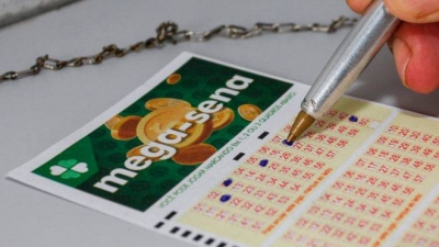 Mega-Sena pode pagar R$ 14,2 milhões hoje
