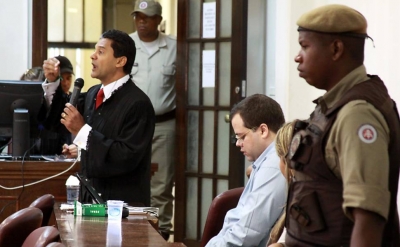 20 anos depois, Justiça pode soltar atirador que matou 3 em cinema