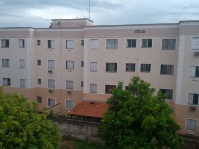 Mulher pula do 4º andar de prédio após ser ameaçada de morte pelo ex-marido