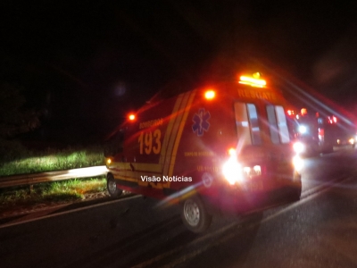 Mulher fica gravemente ferida ao sofrer acidente com moto