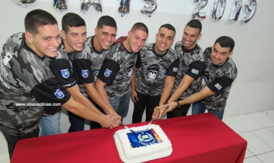 Esquema Concursos faz homenagem aos aprovados no "Barro Branco"