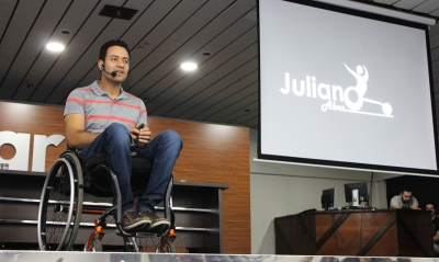 Acadêmicos de Engenharias e Tecnologia participam de palestras com profissionais renomados