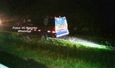 Criminosos assaltam e tentam explodir carro-forte na SP-294, próximo a Marília