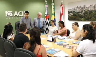 Acim orienta comerciantes sobre como participar de campanha promocional