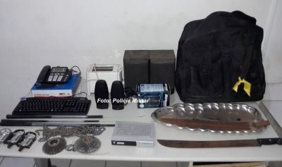 Adolescente é flagrado furtando residência no Aquarius