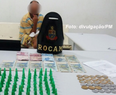 Homem sustenta vício vendendo drogas: acabou preso
