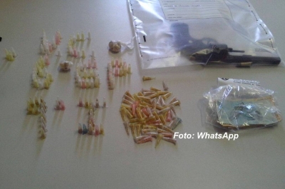 Homem é preso com drogas e arma