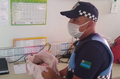 Mãe que abandonou bebê em igreja ainda não foi identificada