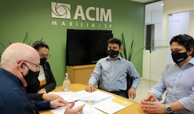 Adriano Martins é reeleito presidente da ACIM