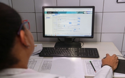 Com 100% da rede de saúde informatizada, Marília apresenta experiência em Seminário Nacional