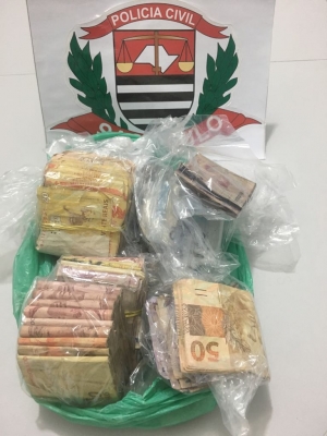 DIG apreende drogas e dinheiro do crime