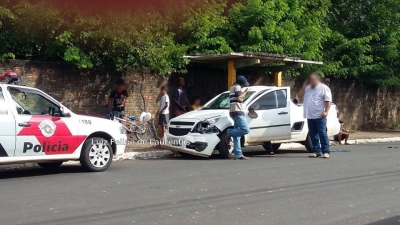 AGORA: Casal fica ferido em acidente de moto