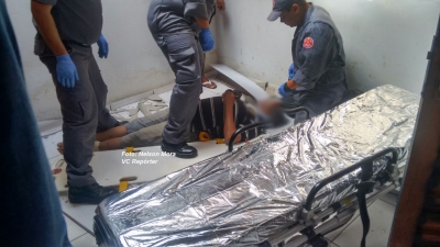 Homem cai do telhado e sofre ferimentos